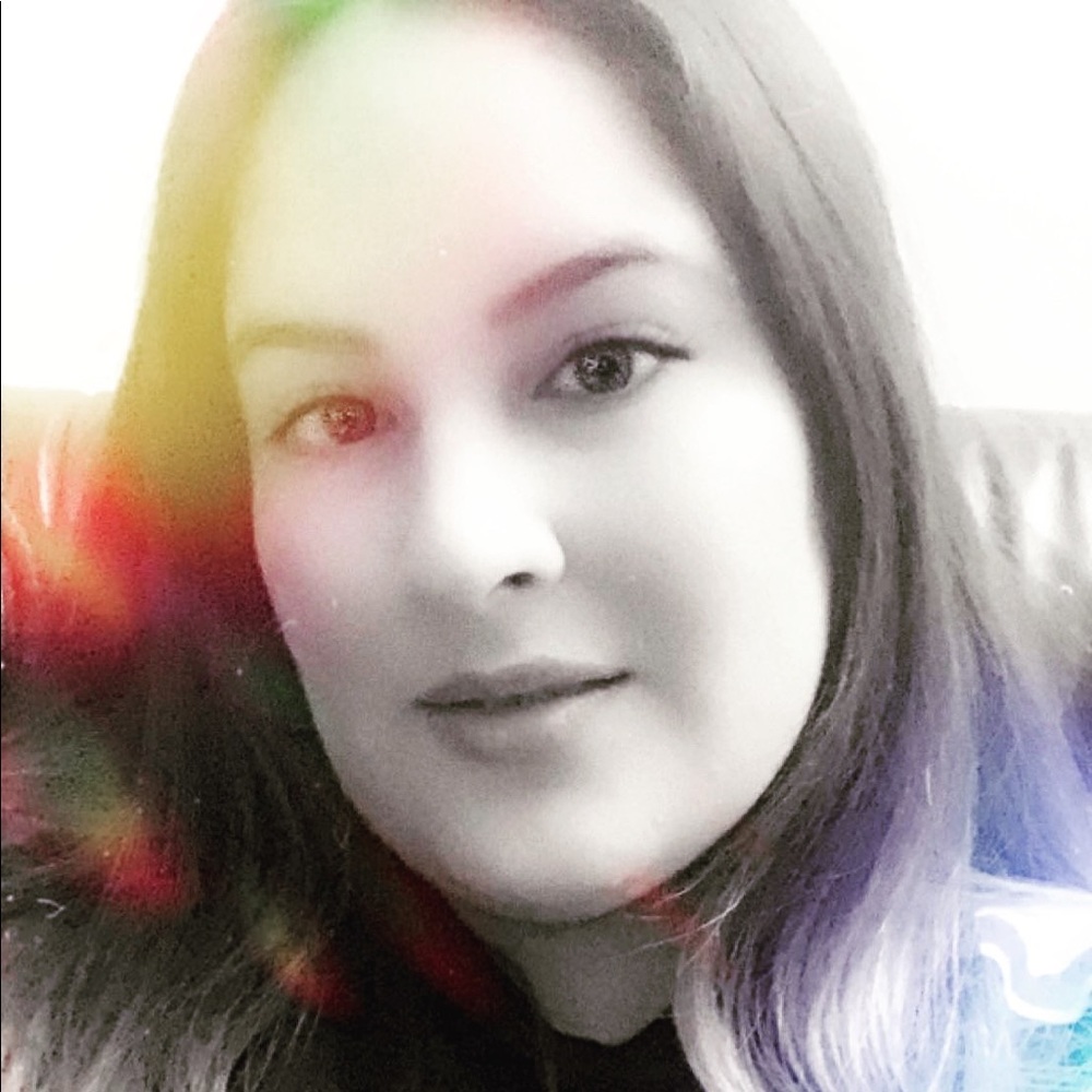 Meet your Posher, Cristina